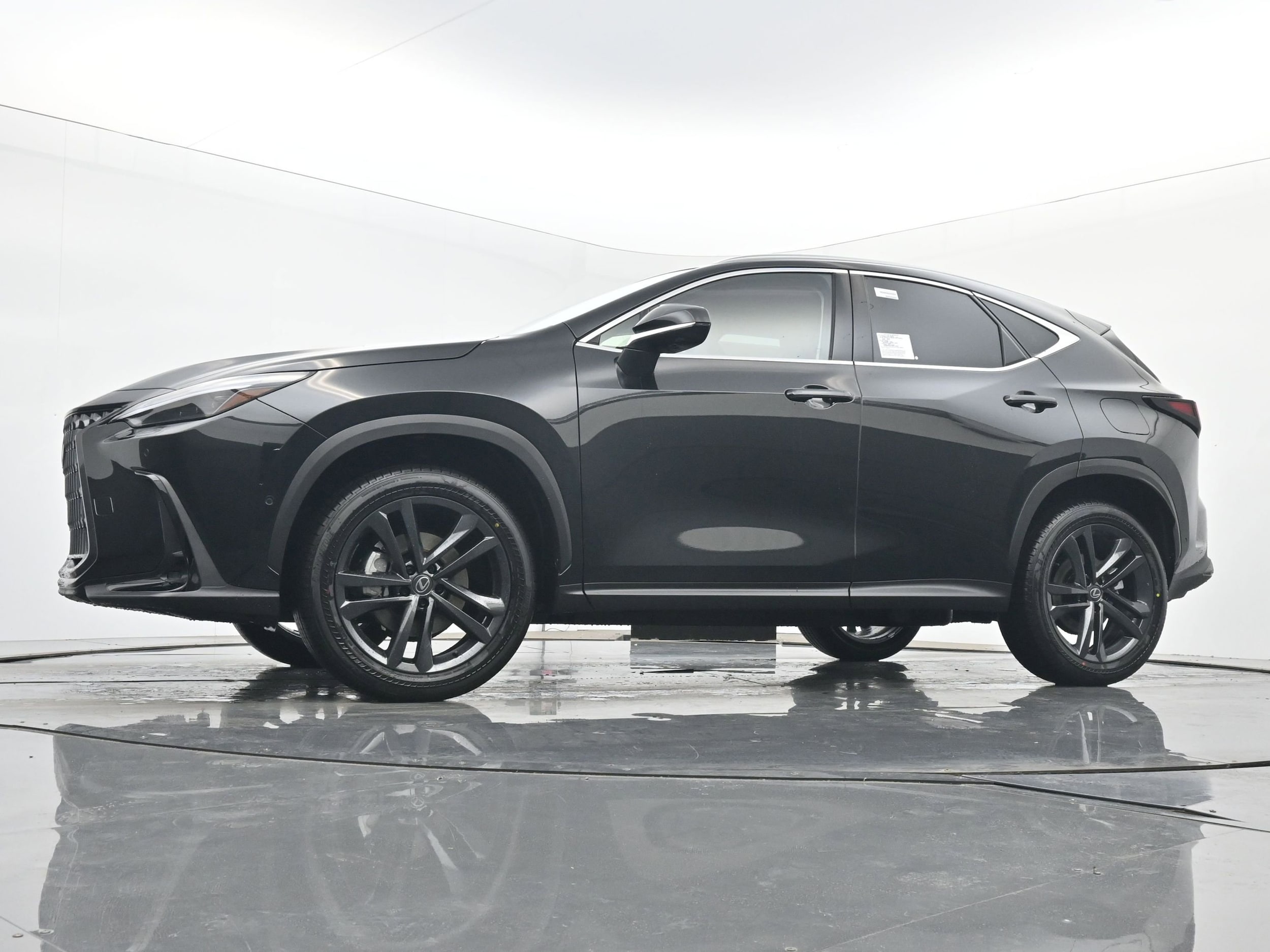 2026 Lexus NX 450h+ Luxury - Photo 16