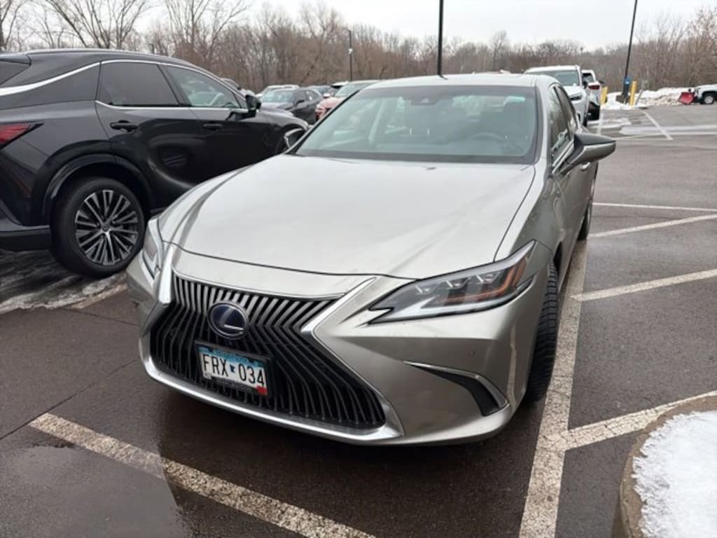 Used 2020 Lexus ES 300h Luxury Sedan