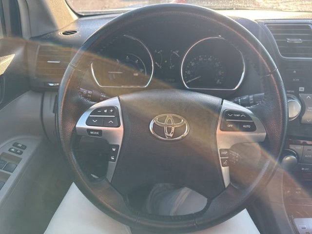 Used 2012 Toyota Highlander Limited Hybrid with VIN JTEDC3EH6C2007662 for sale in Oakbrook Terrace, IL