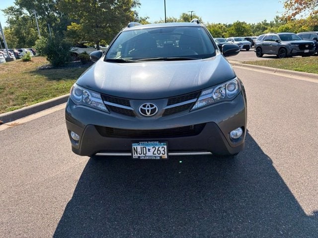 Used 2015 Toyota RAV4 XLE with VIN JTMRFREV7FD138733 for sale in Maplewood, Minnesota