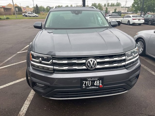 Used 2018 Volkswagen Atlas SE w/Tech with VIN 1V2LR2CA5JC585997 for sale in Maplewood, Minnesota