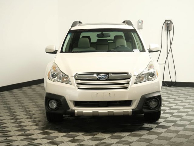 Used 2014 Subaru Outback 2.5i Limited with VIN 4S4BRBMC4E3326402 for sale in Maplewood, Minnesota