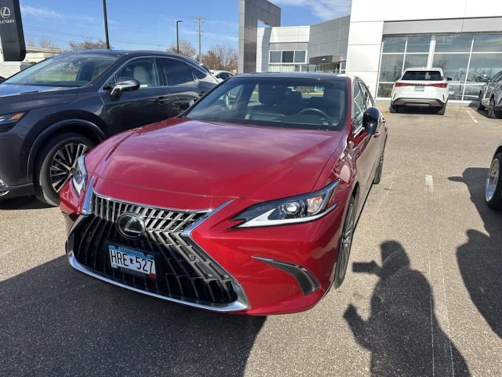Used 2022 Lexus ES 350 Sedan