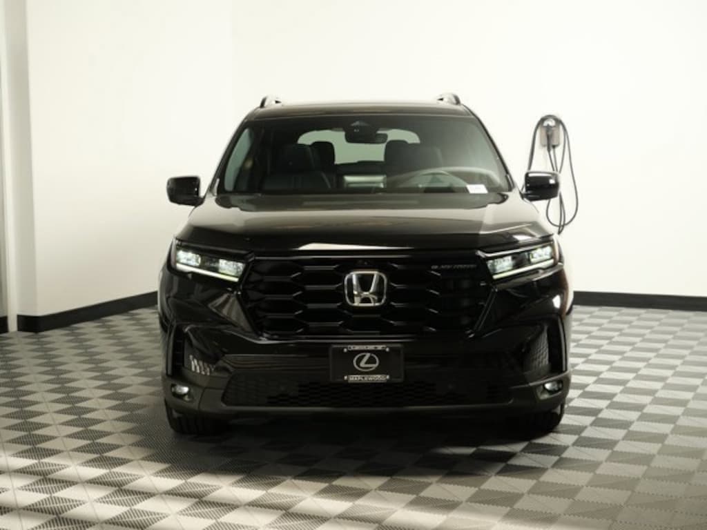 Used 2025 Honda Pilot Black Edition SUV