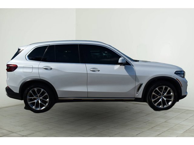 Used 2019 BMW X5 40i with VIN 5UXCR6C59KLL14615 for sale in Maplewood, MN