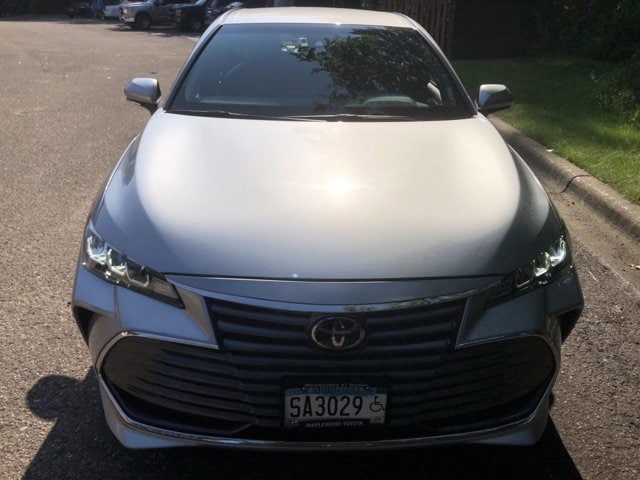Used 2022 Toyota Avalon XLE with VIN 4T1JZ1FBXNU087197 for sale in Maplewood, Minnesota