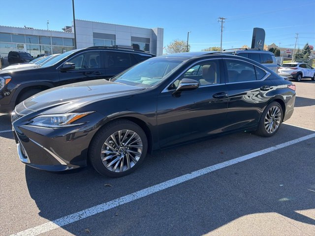 2024 Lexus ES 350 Luxury photo 3