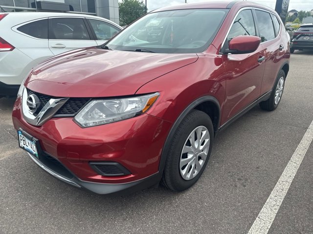 2016 Nissan Rogue S photo 2
