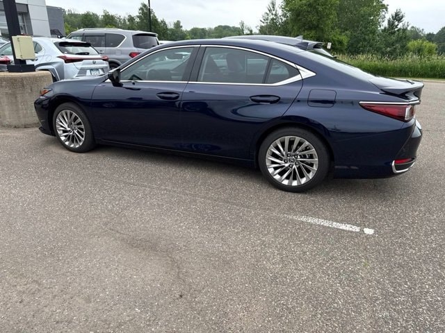 Used 2023 Lexus ES Hybrid 300h Ultra Luxury with VIN 58AFA1C19PU035578 for sale in Maplewood, Minnesota