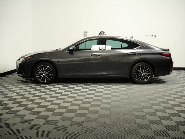 2025 Lexus ES 300h Base photo 4