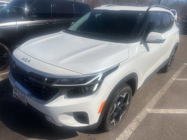 Used 2024 Kia Seltos EX with VIN KNDERCAA2R7505160 for sale in Maplewood, Minnesota