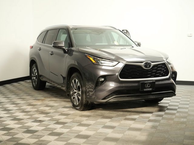 2020 Toyota Highlander XLE's photo