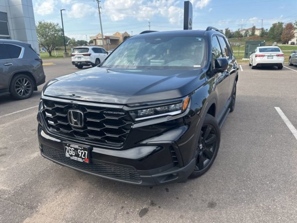 Used 2025 Honda Pilot Black Edition SUV