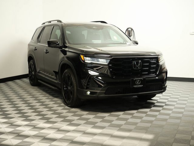 2025 Honda Pilot Black Edition's photo
