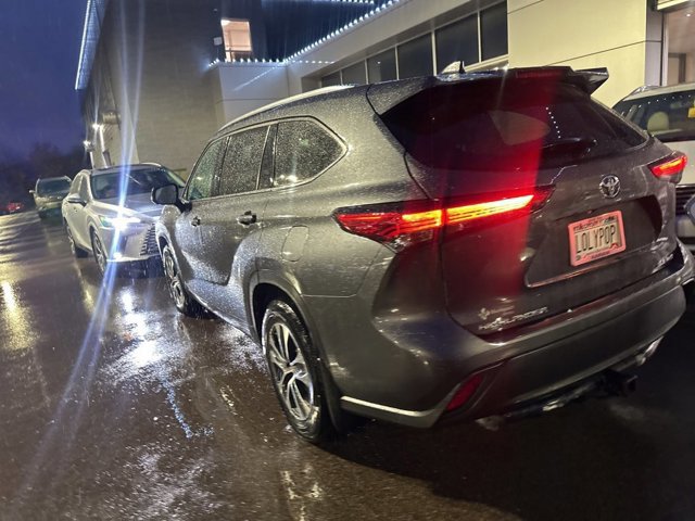 2020 Toyota Highlander XLE photo 4