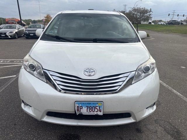 Used 2012 Toyota Sienna XLE with VIN 5TDDK3DCXCS043473 for sale in Maplewood, Minnesota