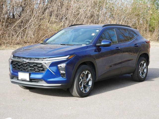 Used 2024 Chevrolet Trax LT with VIN KL77LHE2XRC120265 for sale in Maplewood, Minnesota