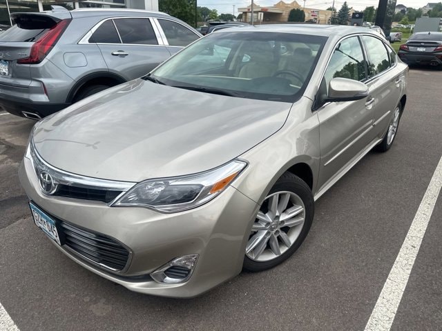 Used 2015 Toyota Avalon XLE Premium with VIN 4T1BK1EB3FU192689 for sale in Maplewood, Minnesota