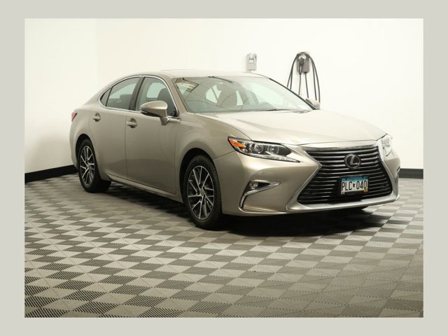 2017 Lexus ES 350 350's photo