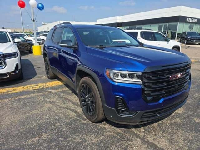 2023 GMC Acadia SLT's photo