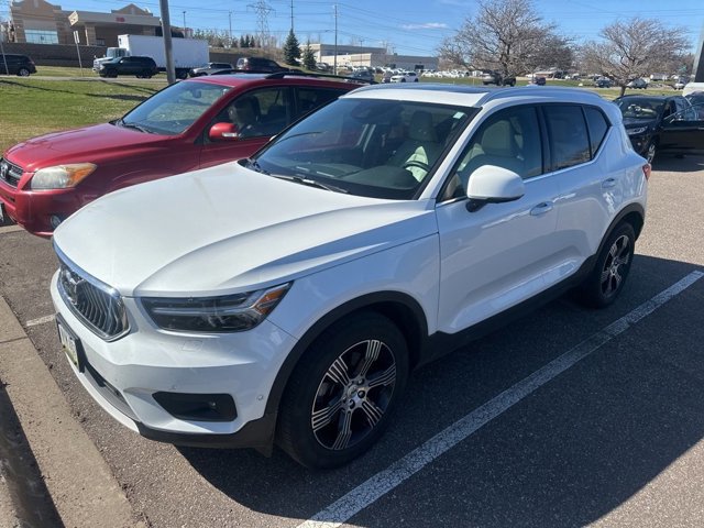 Used 2019 Volvo XC40 Inscription with VIN YV4162UL4K2135781 for sale in Maplewood, Minnesota