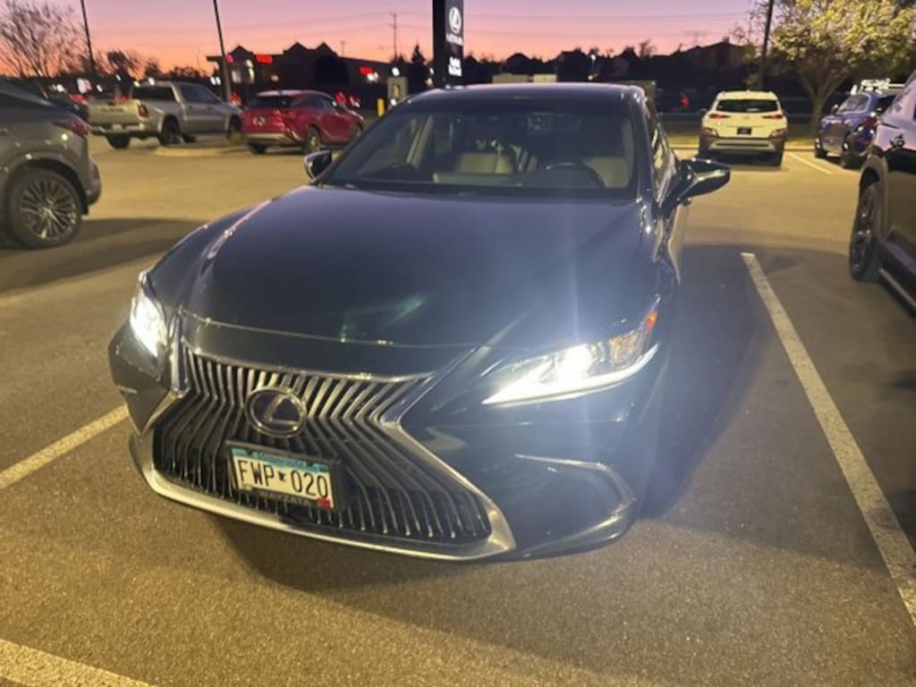 Used 2020 Lexus ES 300h  Sedan
