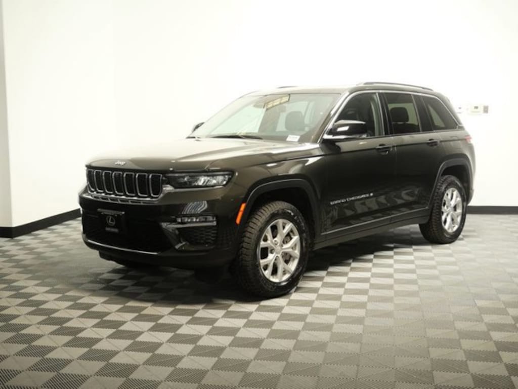 Used 2023 Jeep Grand Cherokee Limited SUV