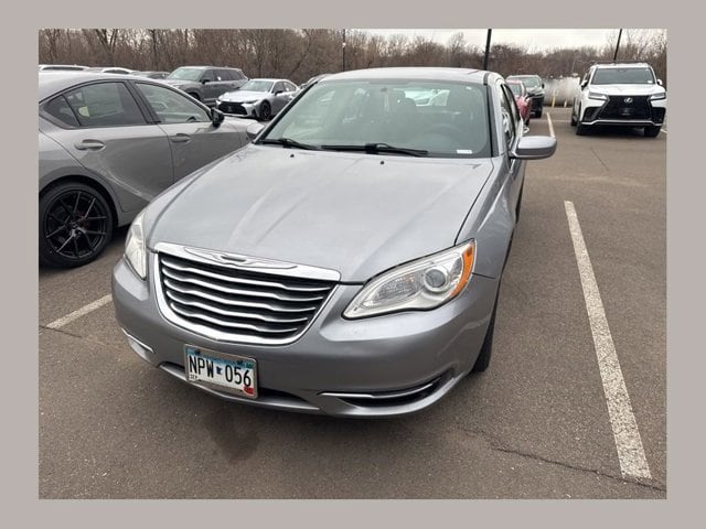 2013 Chrysler 200