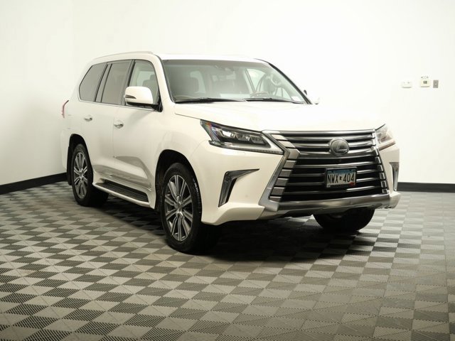 2016 Lexus LX 570's photo