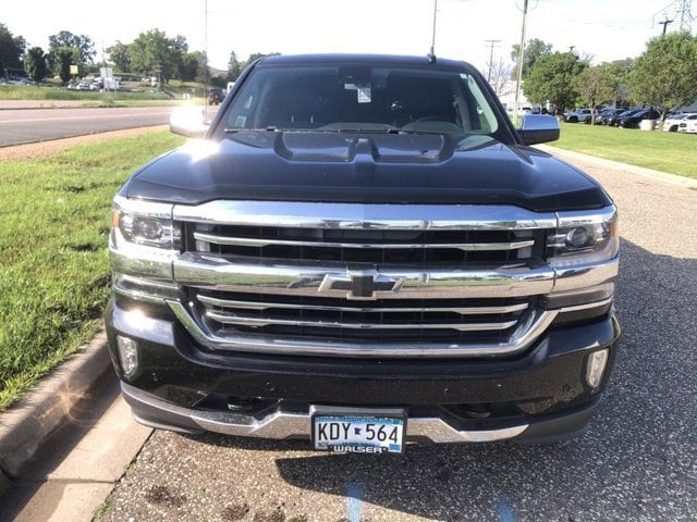 Used 2017 Chevrolet Silverado 1500 High Country with VIN 3GCUKTEJ9HG236779 for sale in Maplewood, Minnesota