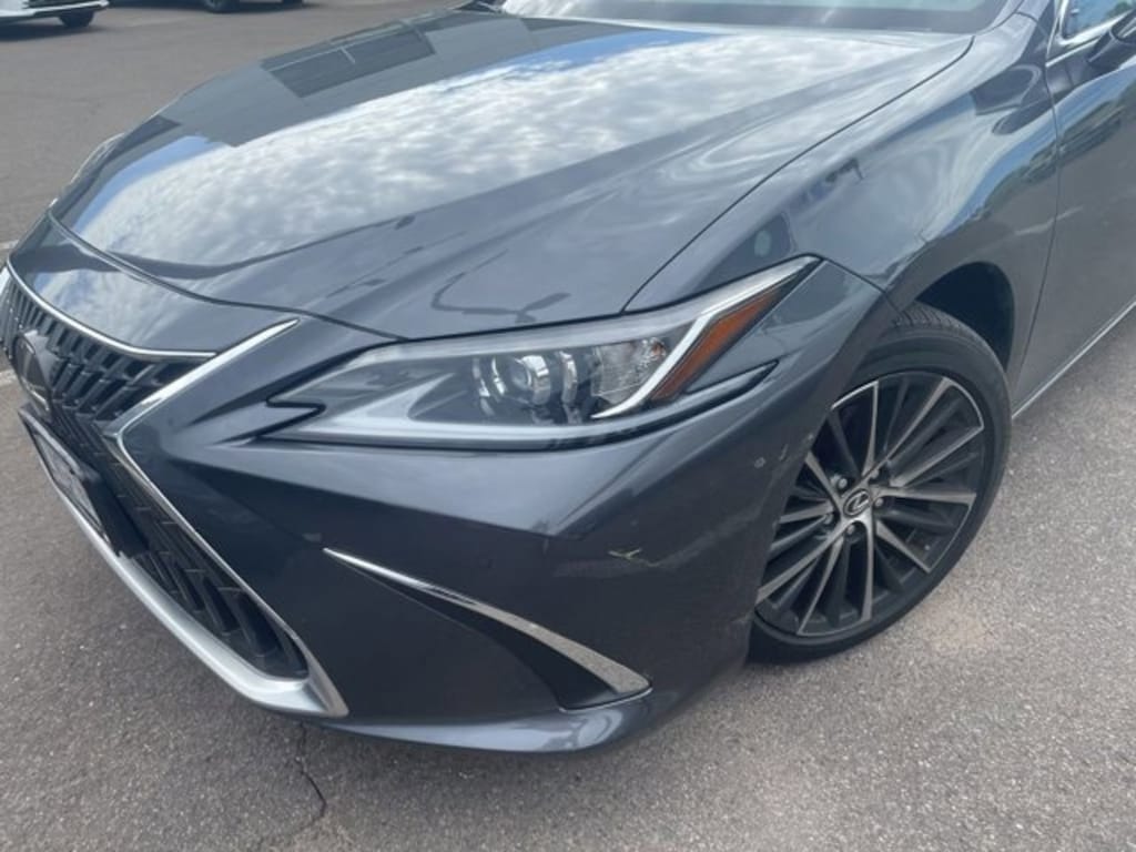 Used 2024 Lexus ES 300h Base Sedan