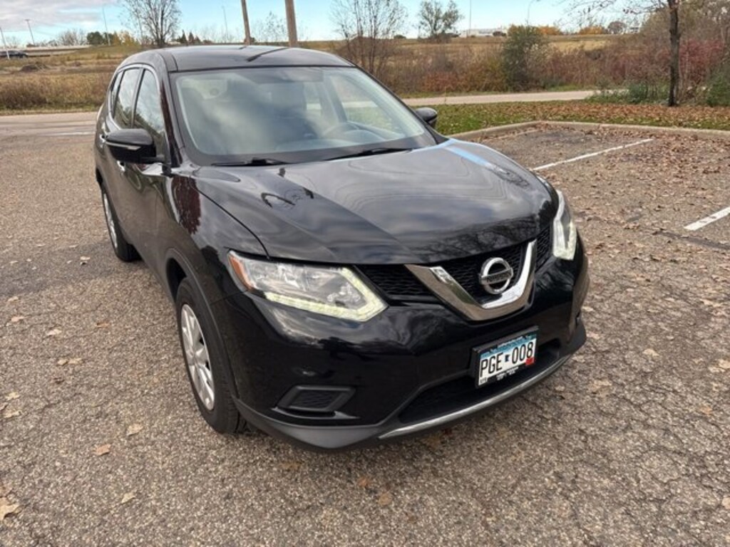 Used 2015 Nissan Rogue S SUV