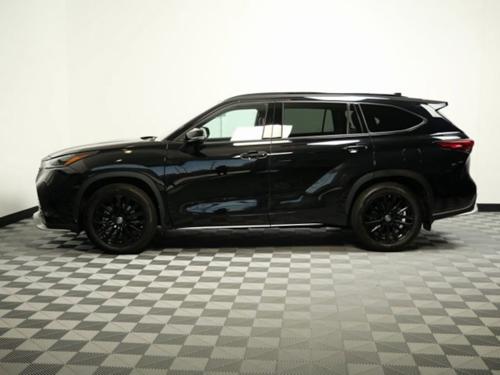 Used 2023 Toyota Highlander XSE SUV