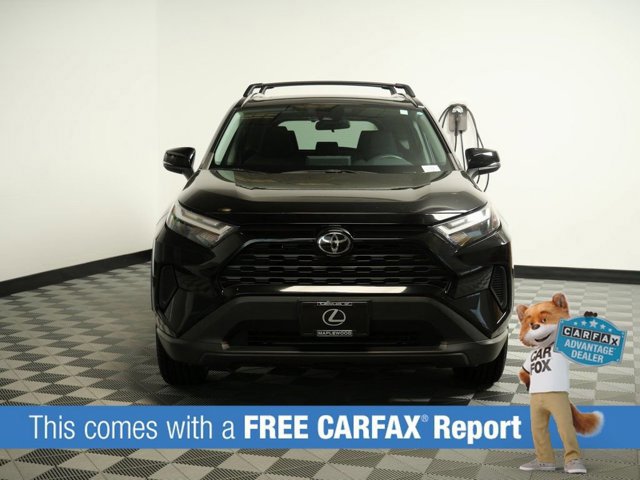 Used 2022 Toyota RAV4 XLE with VIN 2T3P1RFV4NW276669 for sale in Maplewood, Minnesota