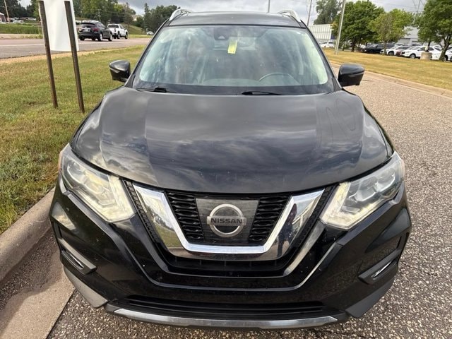 Used 2017 Nissan Rogue SL with VIN 5N1AT2MV2HC873039 for sale in Maplewood, Minnesota