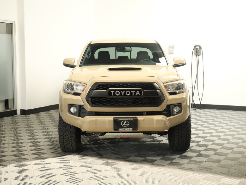 Used 2019 Toyota Tacoma TRD Sport with VIN 3TMDZ5BN5KM071501 for sale in Maplewood, Minnesota