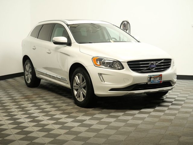 2017 Volvo XC60 T5 Inscription's photo