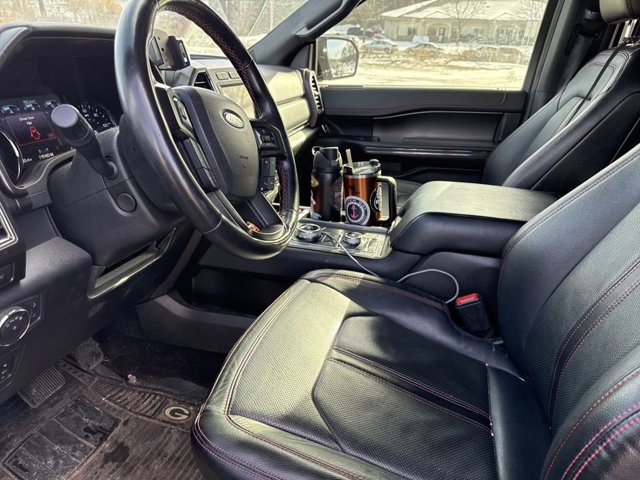 2019 Ford Expedition Limited's photo