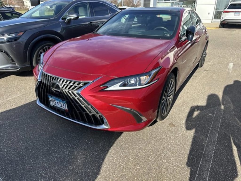 Used 2022 Lexus ES 350 Sedan