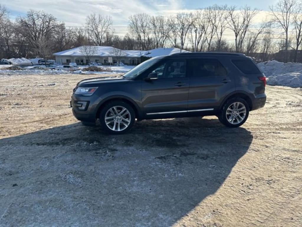 Used 2016 Ford Explorer XLT SUV