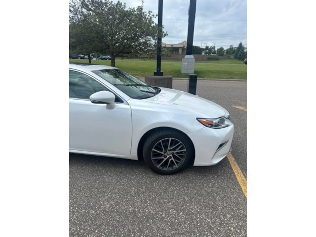 Used 2017 Lexus ES 350 Sedan