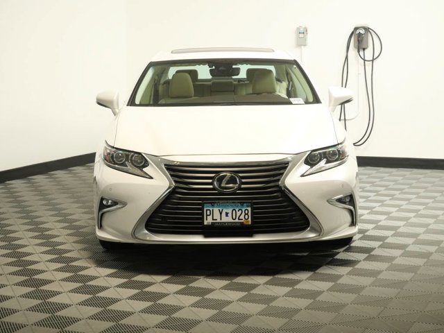 Used 2017 Lexus ES 350 with VIN 58ABK1GG4HU061842 for sale in Maplewood, Minnesota
