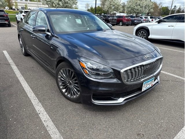 Used 2019 Kia K900 Luxury with VIN KNAS34J62K6010259 for sale in Maplewood, Minnesota