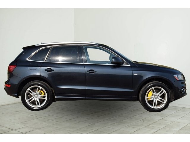 Used 2014 Audi Q5 Premium Plus with VIN WA1DGAFPXEA067174 for sale in Maplewood, Minnesota