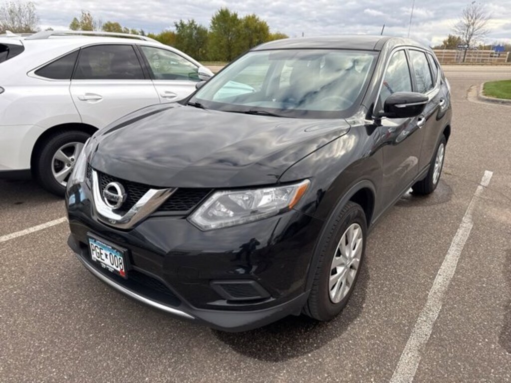 Used 2015 Nissan Rogue S SUV