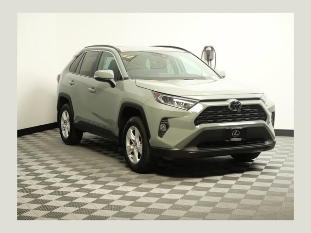 2021 Toyota RAV4 XLE AWD's photo