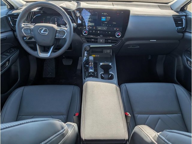 2026 Lexus NX 350 - Photo 17