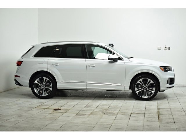 Used 2023 Audi Q7 Premium Plus with VIN WA1LXBF72PD000829 for sale in Maplewood, Minnesota