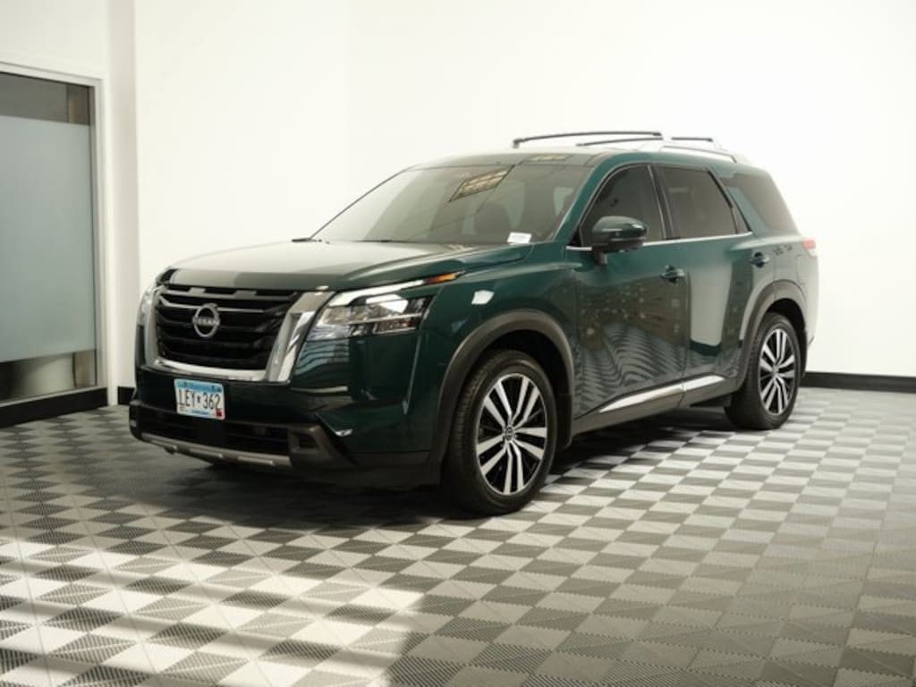 Used 2023 Nissan Pathfinder Platinum SUV