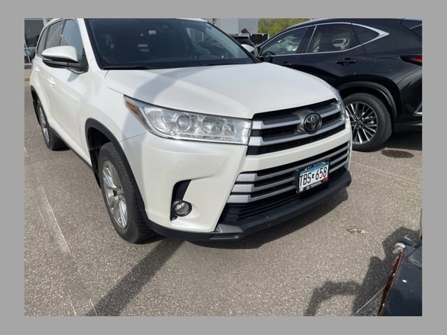 2019 Toyota Highlander LE Plus 4x4 V6's photo